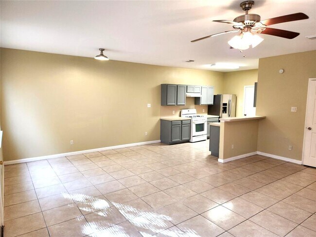 Building Photo - 15515 Waldron Cir