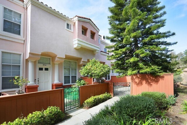 Foto principal - 8112 E Naples Ln