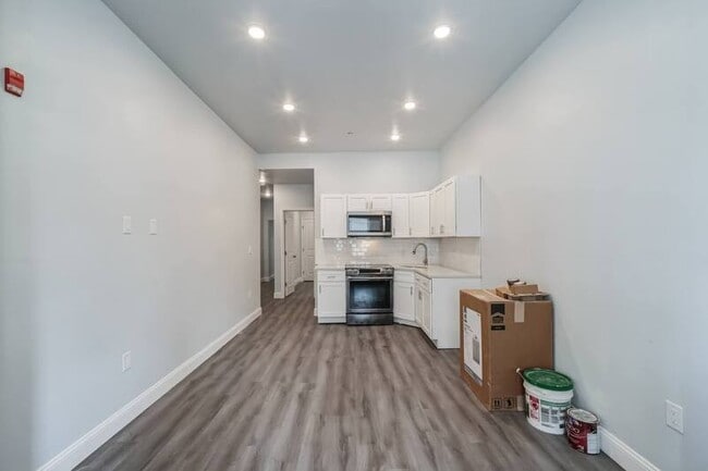 Building Photo - 406 North 52nd Street