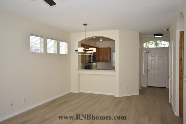Building Photo - 288 Marsalla Dr