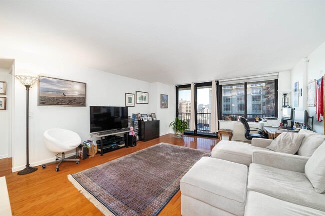 Foto del edificio - 700 Grove St
