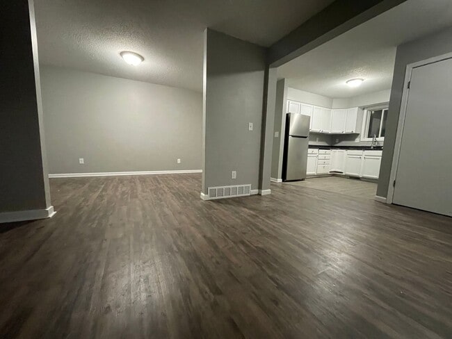 Foto del edificio - Amazing 5 Bedroom 2 Bathroom Home in South Minneapolis!