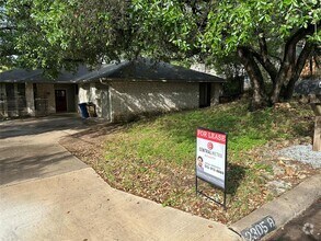 Building Photo - 2305 Arpdale St