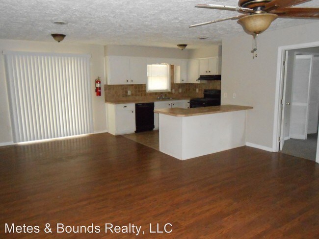 Foto del edificio - 3 br, 2 bath House - 119 Neal Avenue