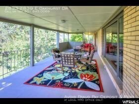 Building Photo - 2833-2839 Oakhurst Dr