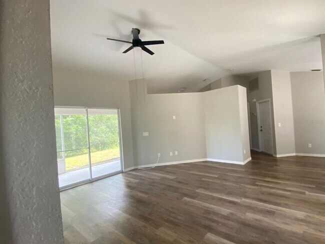 Foto del edificio - 3376 Tupelo Ave