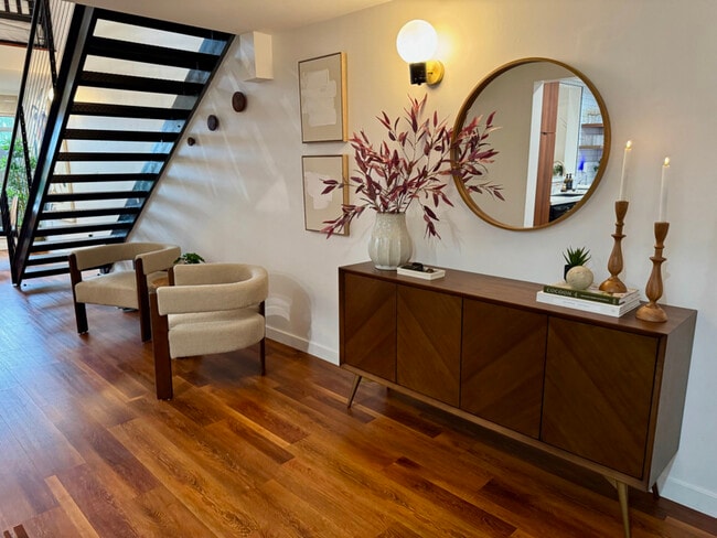 Foto del edificio - 828 Innes Ave