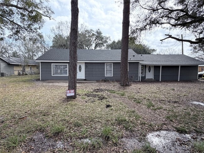 Building Photo - 3700 4th St