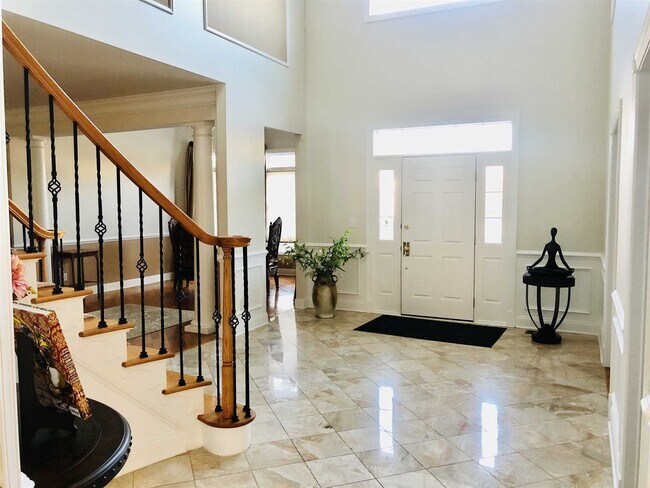 Building Photo - 49 Kinsale Ct