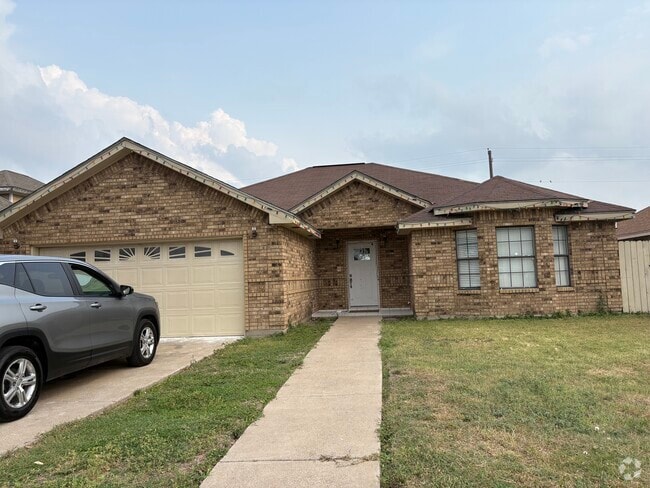 Building Photo - 2921 W Iris Ave
