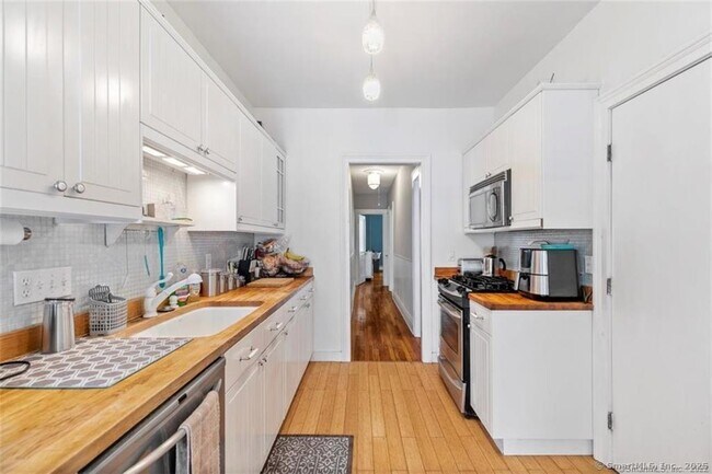 Foto del edificio - 842 Edgewood Ave