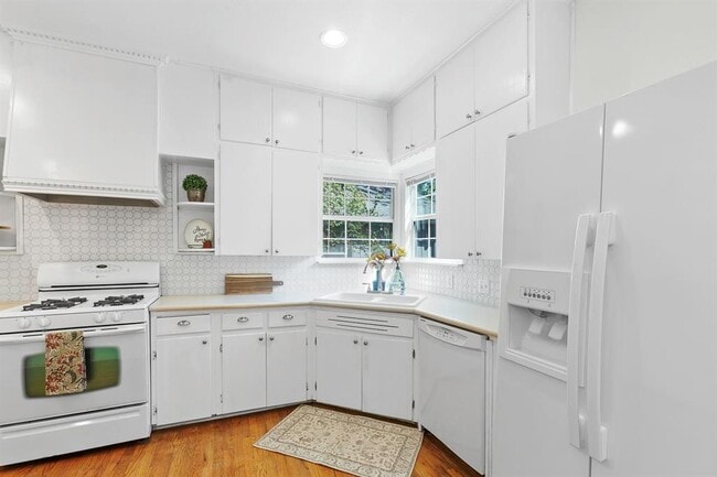 Building Photo - 1414 E 37th St