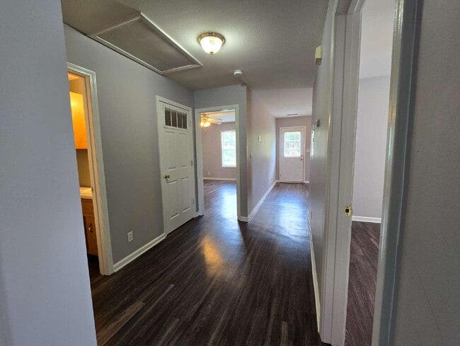 Building Photo - 257 Executive Ave