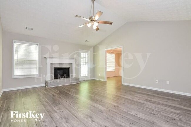 Building Photo - 1517 River Song Way