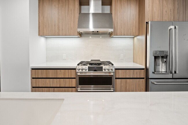 Foto del edificio - 8701 Churchill Rd