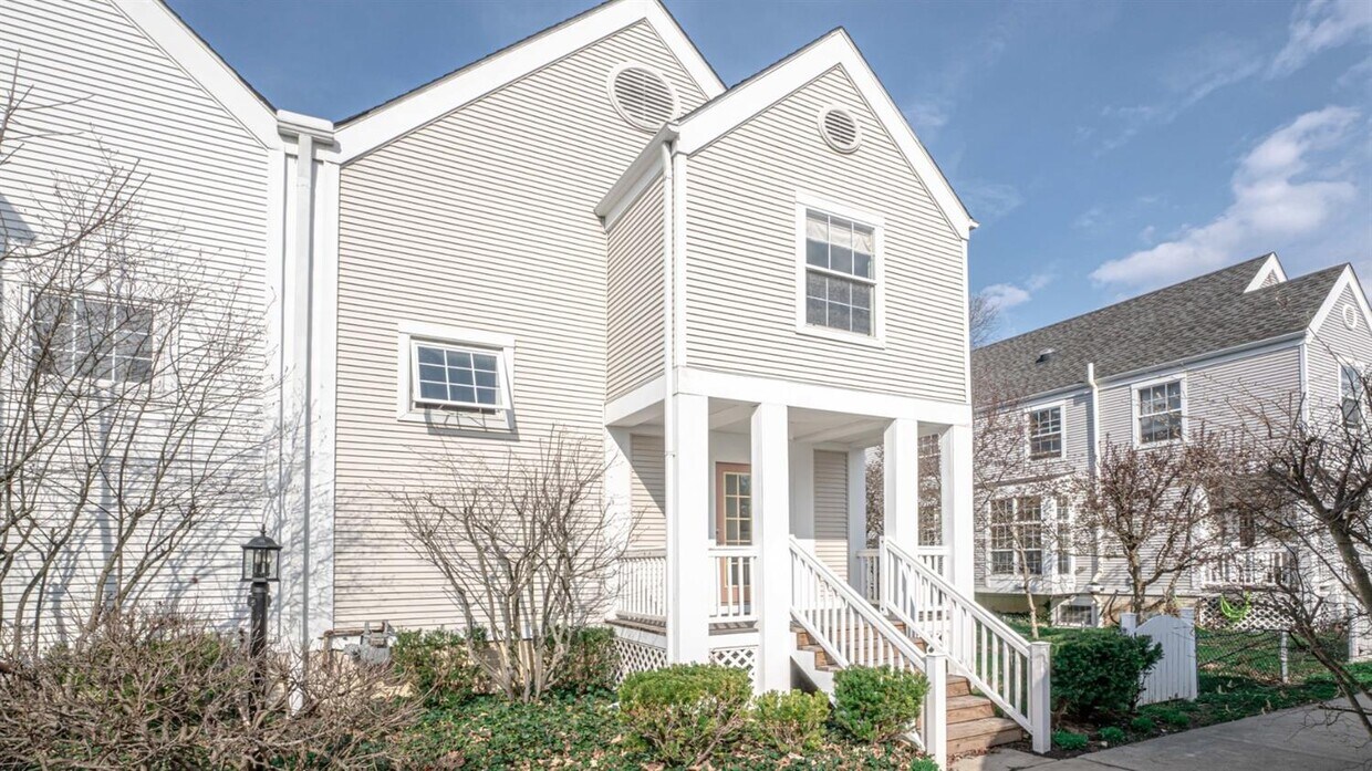 Primary Photo - 3230 Cardinal Ave