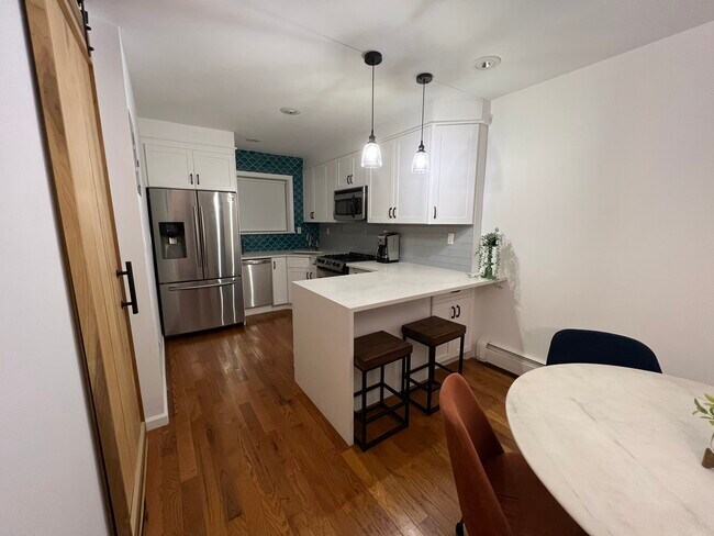 Foto del edificio - 6315 Forest Ave