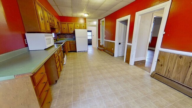 Foto del edificio - Charming 3 Bedroom Farmhouse in Springfield Township!
