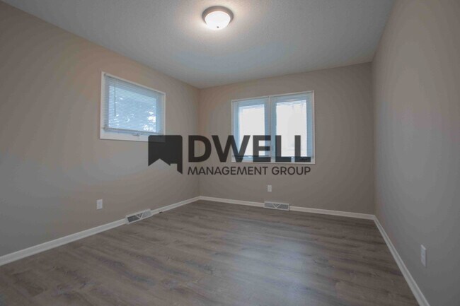 Building Photo - Single Family Home in SW Rochester with Fu...