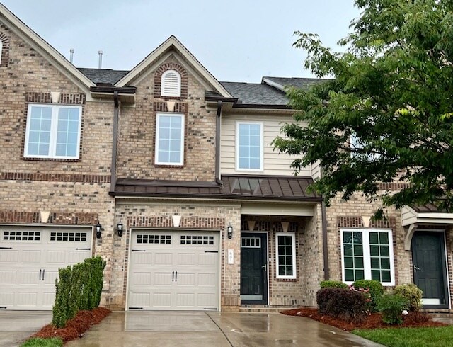 Foto principal - 641 Piedmont Crossing Dr