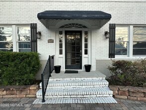 Building Photo - 1641 Larue Ave