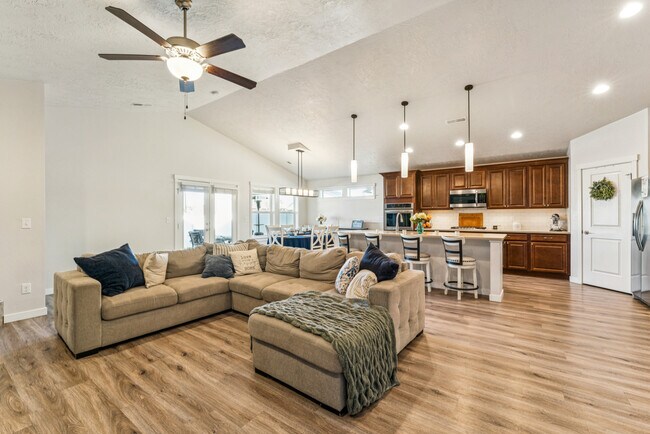 Foto del edificio - 4233 N Price Ave