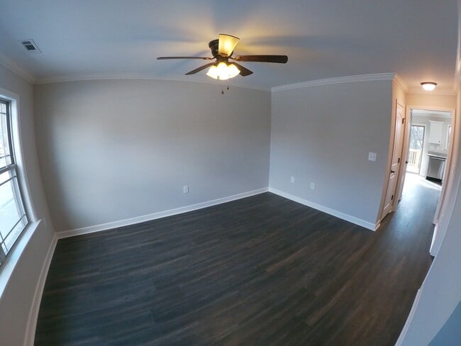 Building Photo - For Lease - Townhome. Hartsville, TN