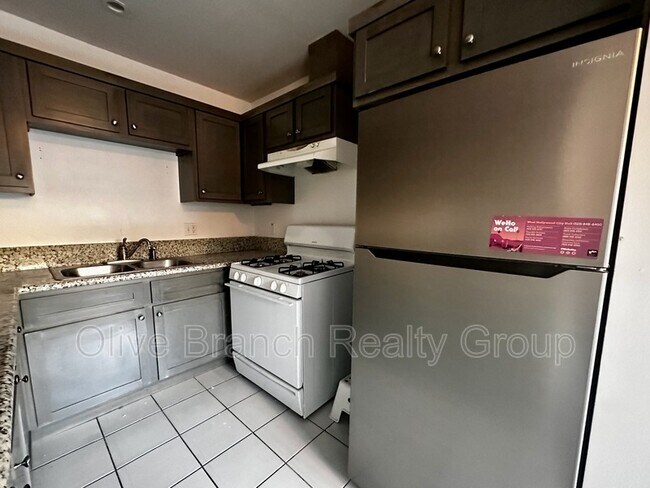 Foto del edificio - 7546 Norton Ave