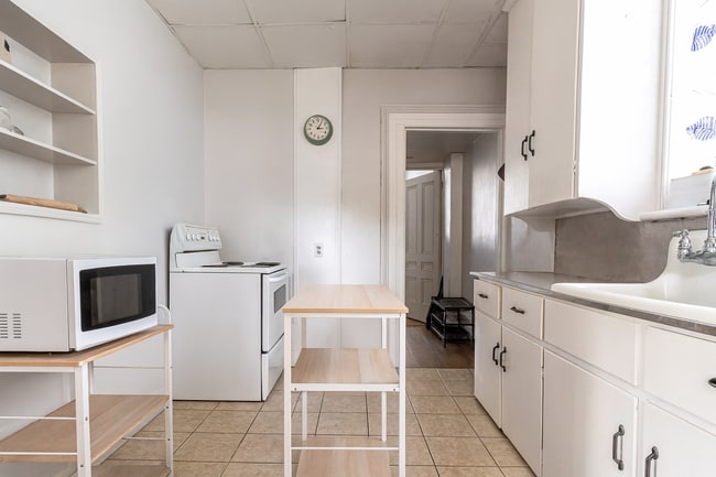 Building Photo - 56 Mount Pleasant St