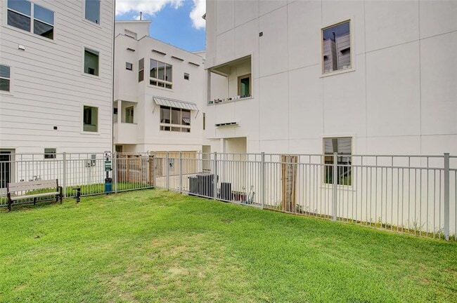 Pet Park in Townhome Complex - 1815 Elite Dr