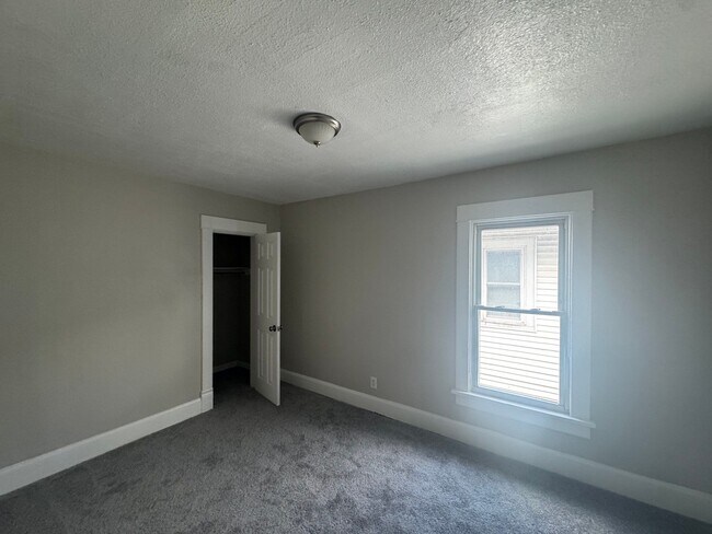 Foto del edificio - 613-615 N. Jefferson Ave