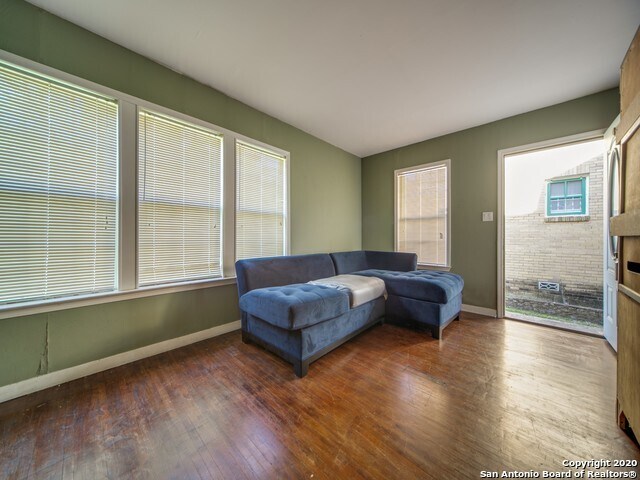 Foto del edificio - 338 Donaldson Ave