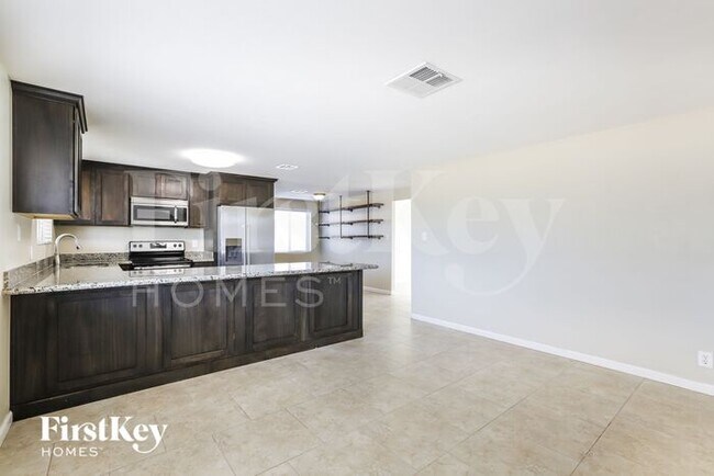 Foto del edificio - 3722 W Griswold Rd