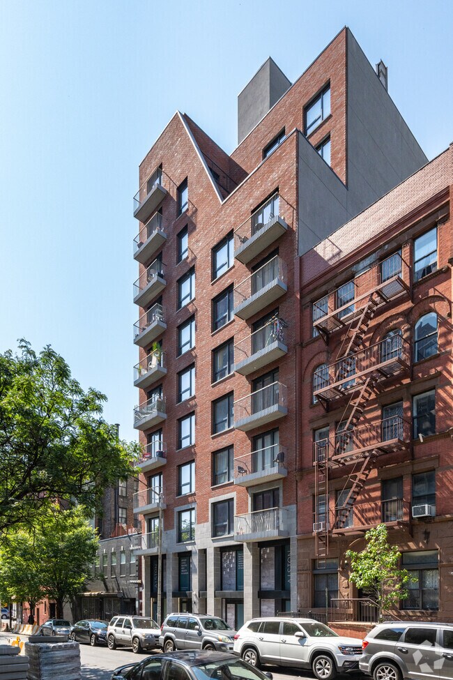 Foto del edificio - 308-310 W 133rd St