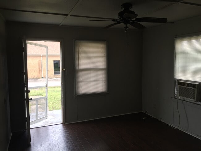 Foto del edificio - 806 E Seymour St