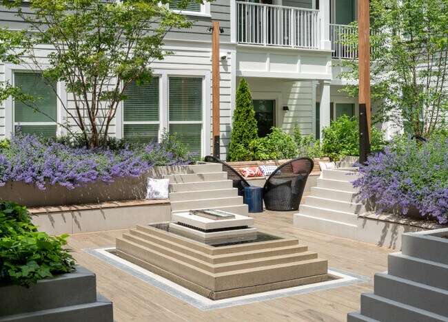 Building Photo - Chevy Chase Lake