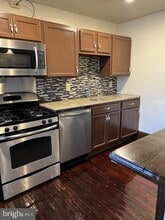 Building Photo - 138 S Queen St