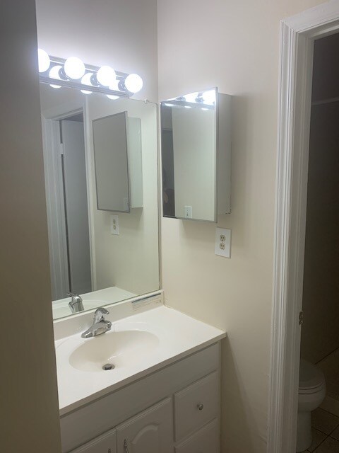 Master Bath with separate Vanity - 3441 Cypress Ct