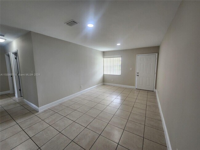 Foto del edificio - 10351 SW 179th St