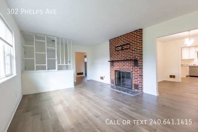 Building Photo - 302 Phelps Ave