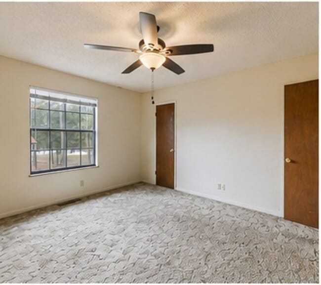 Building Photo - 4435 Dorothy Dr