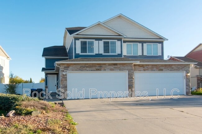 Foto del edificio - 6963 Countryside Ave