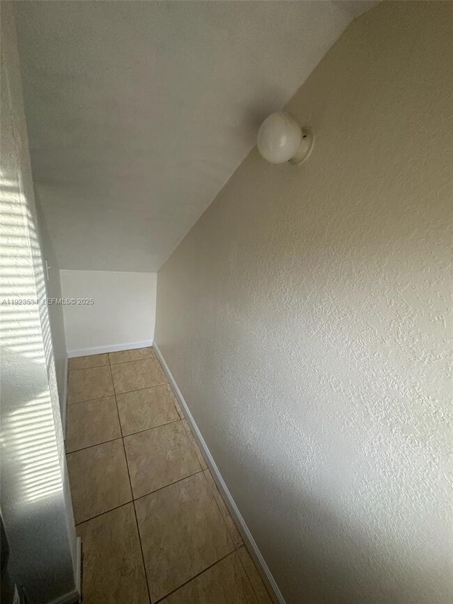 Foto del edificio - 2505 SE 14th Ave