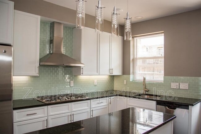 Building Photo - 507 S Newkirk St