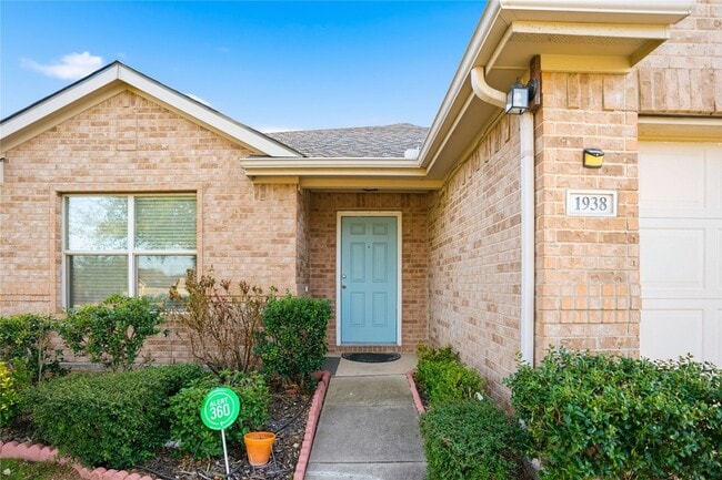 Photo - 1938 Castaway Dr House