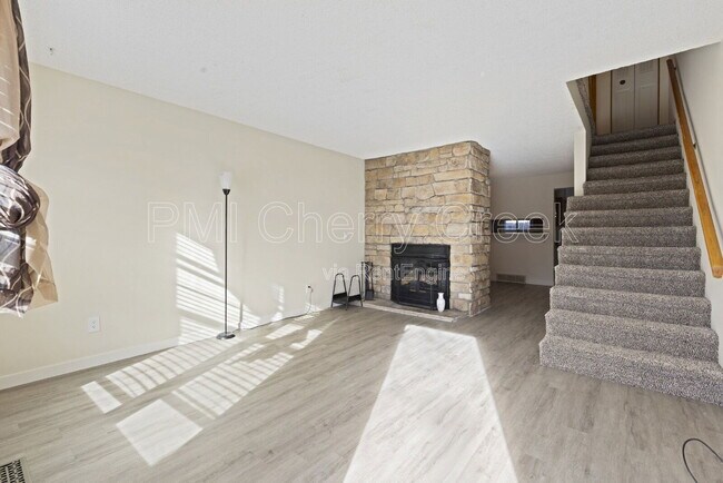 Foto del edificio - 2228 S Jasper Way