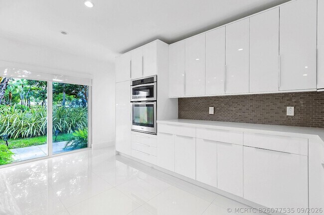 Foto del edificio - 3759 Oaks Clubhouse Dr