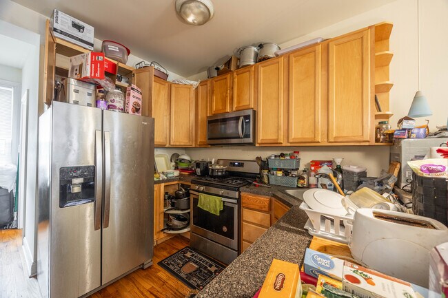 Foto del edificio - 1720 W Beach Ave