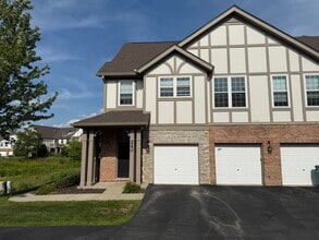 Building Photo - 260 Rosehall Dr