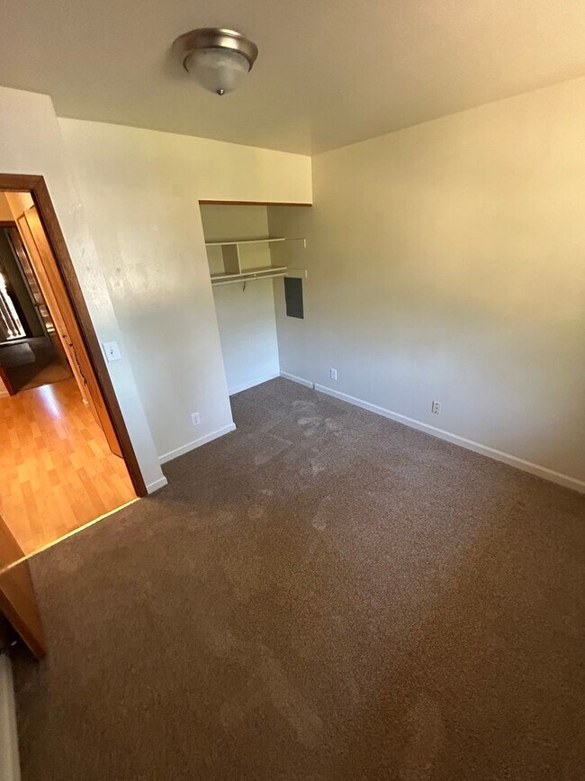 Foto del edificio - 1471-1475 Townview Avenue